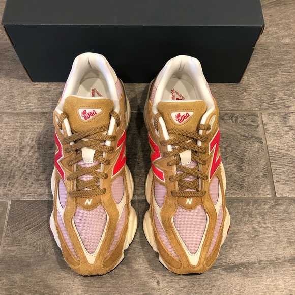 New Balance 9060 Great Plains True Red Classic Sneakers Mens Shoes Size 11.5 - Picture 6 of 8